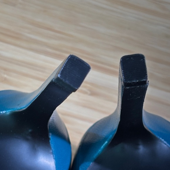 Nine West Teal Blue Heels - Picture 8 of 9